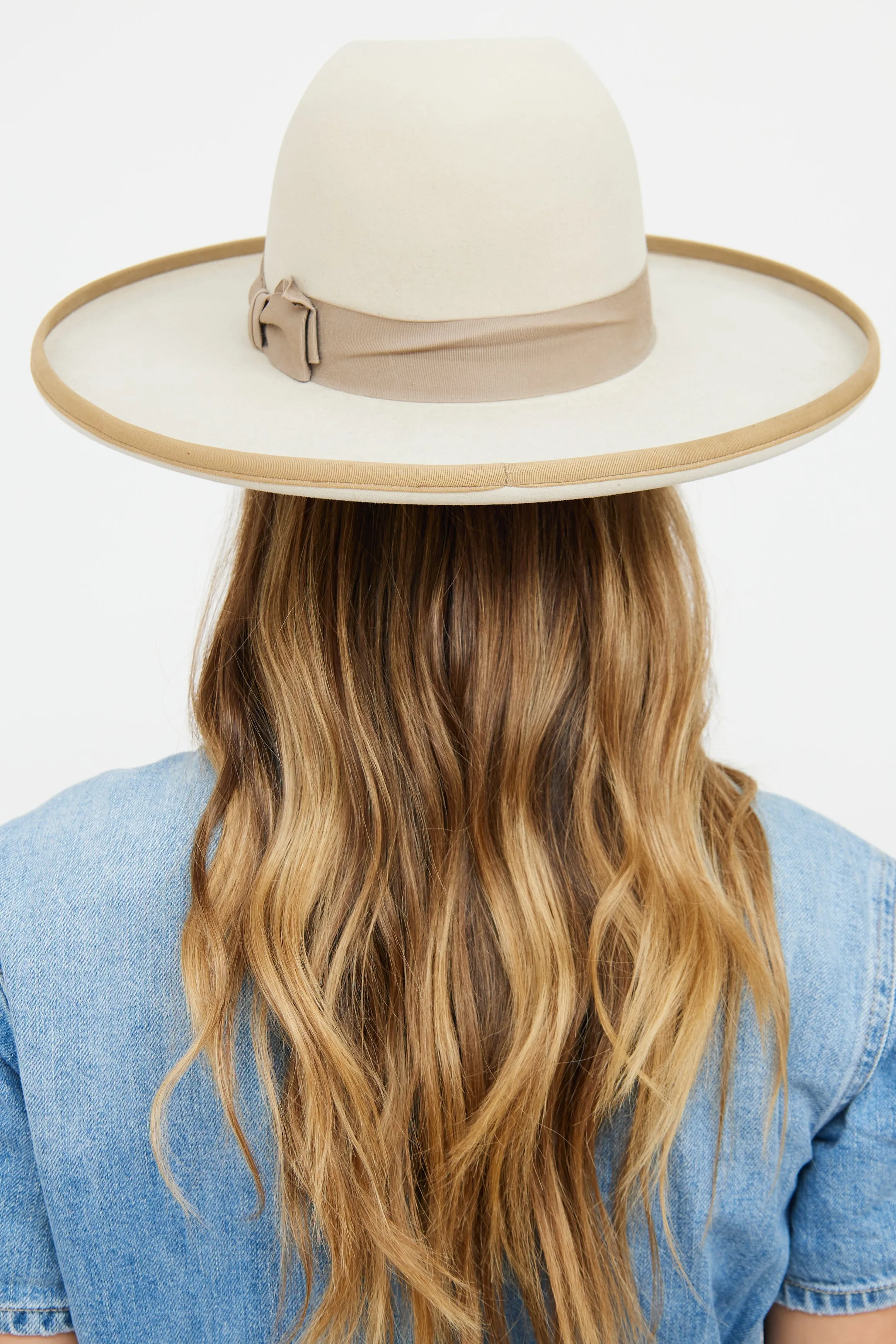 Beige Felt Round Brim Western Hat