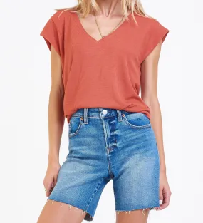 URI THERMAL V-NECK TOP RED CLAY